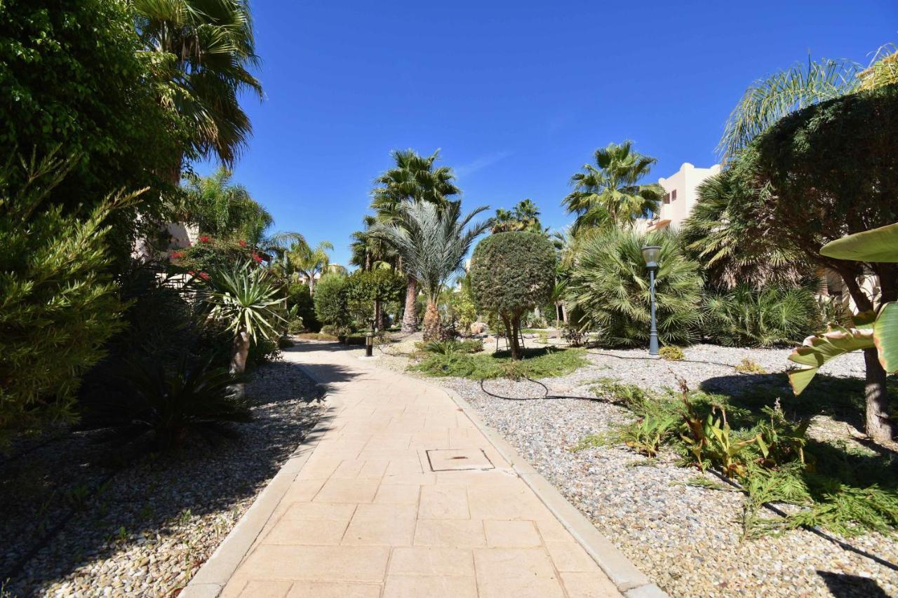Bahía Marinas - Tu Casa Con Jardín Privado!